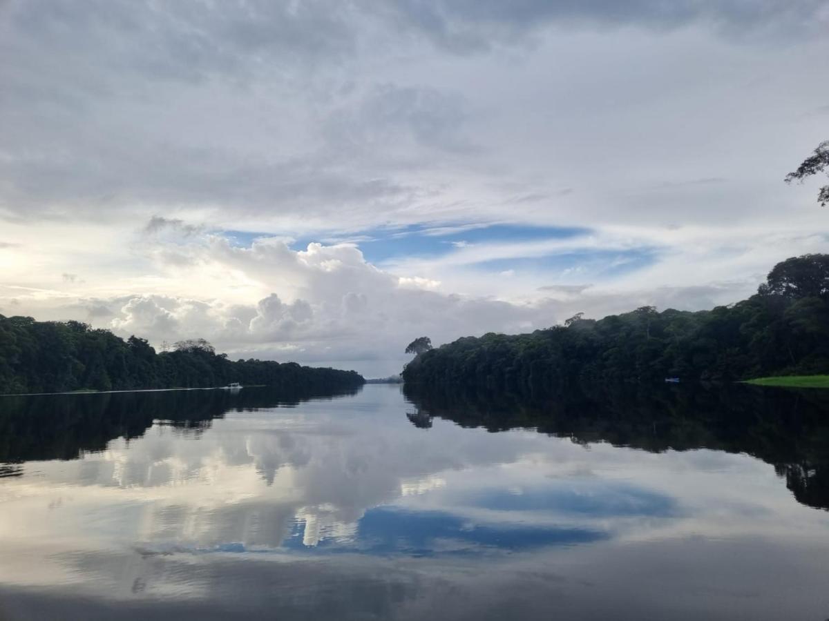 Micheck Beach House Tortuguero Bagian luar foto
