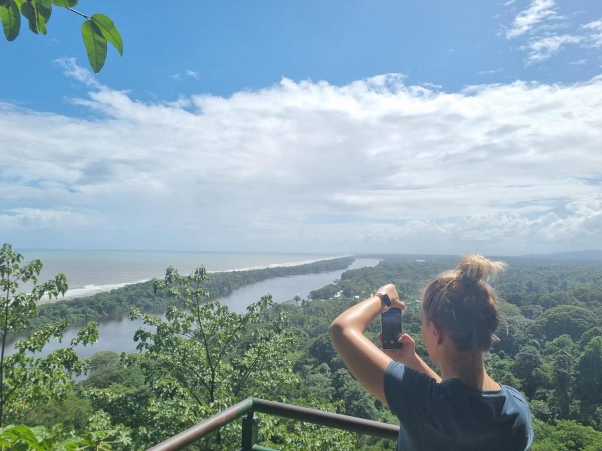 Micheck Beach House Tortuguero Bagian luar foto