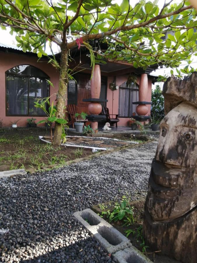 Micheck Beach House Tortuguero Bagian luar foto